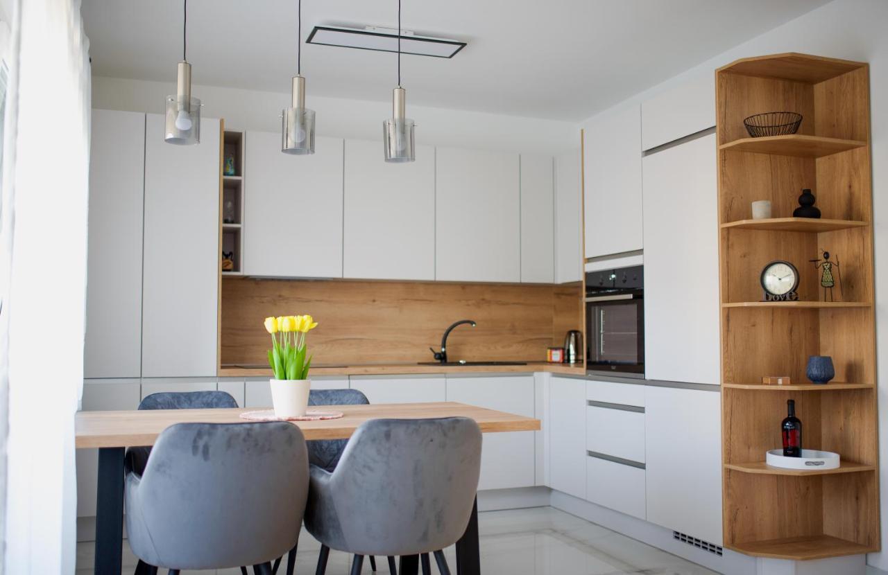 Apartman Plum - Self Check In, Free Parking Osijek Exterior photo