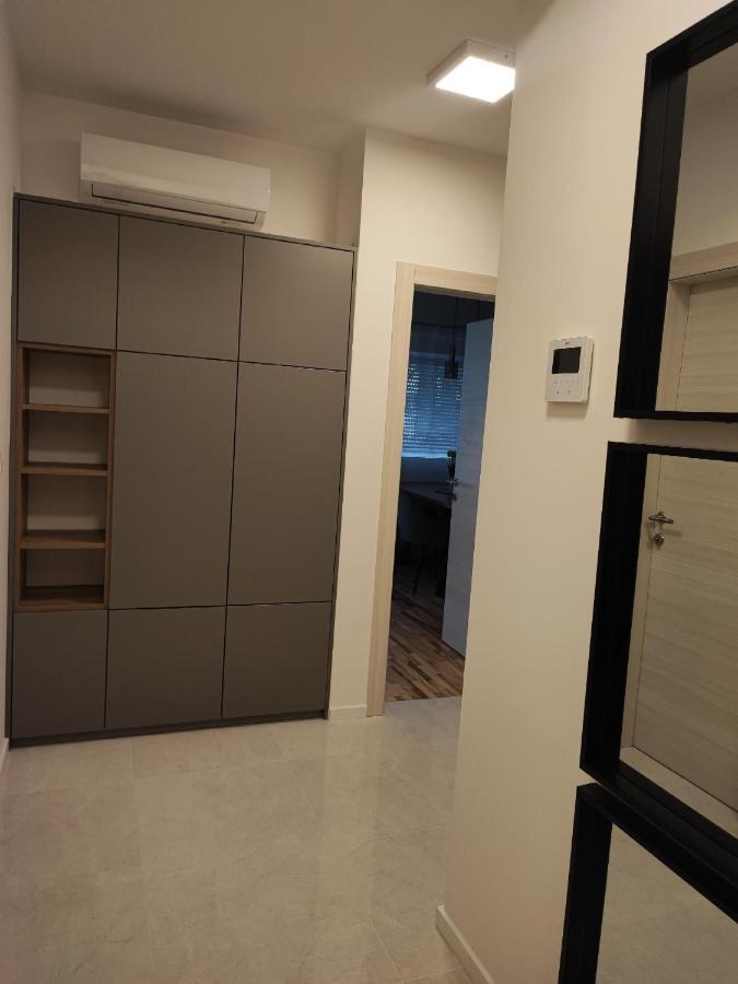 Apartman Plum - Self Check In, Free Parking Osijek Exterior photo